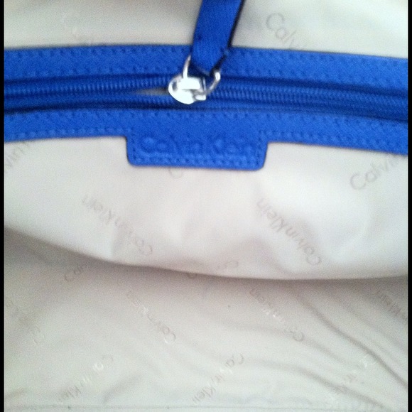 Reserved⛔Brand new saffiano leather Calvin Klein - Picture 3 of 4