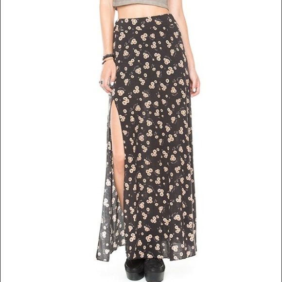 ❤HOST PICK 🎉💝BRANDY MELVILLE Maxi Skirt SOLD
