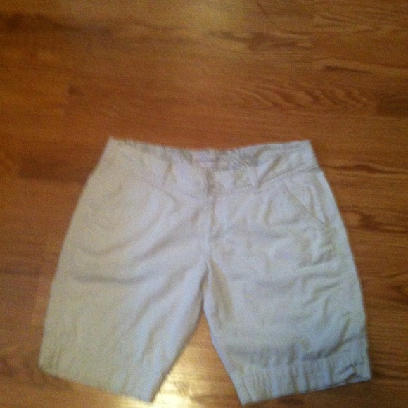 Aeropostale white shorts - Picture 3 of 3