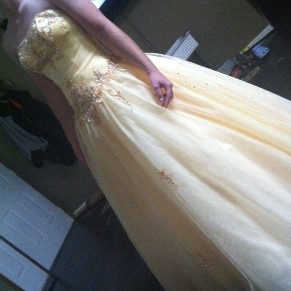 Canary yellow prom dress!