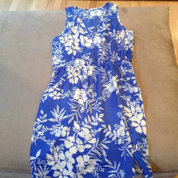 Blue dress - Picture 1 of 2