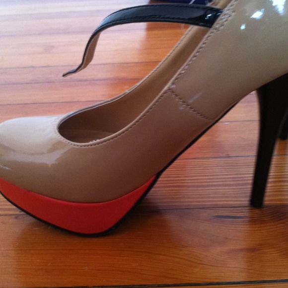 Nude pump shoe - Picture 2 of 4