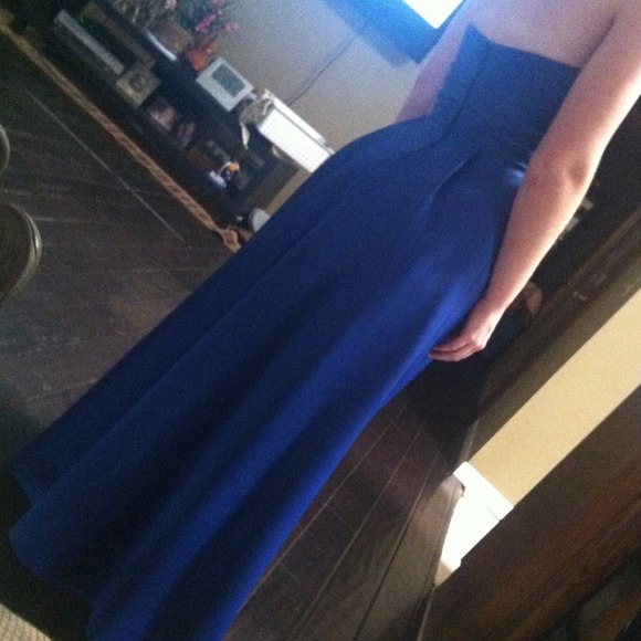 Rich royal blue evening gown - Picture 2 of 2