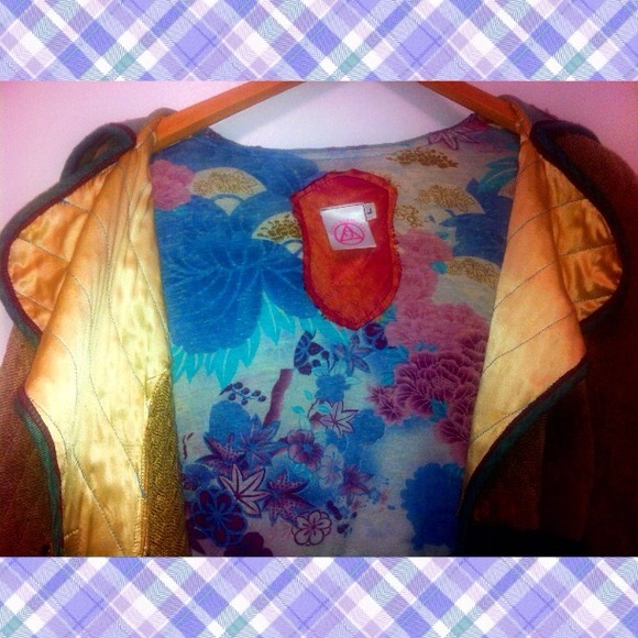 Limited Edition CESAR ARELLANES Coat Size Large - Picture 2 of 4