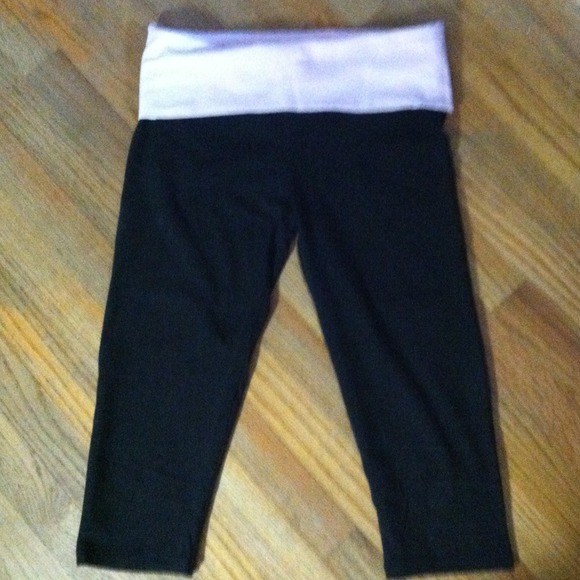 Pink yoga capris