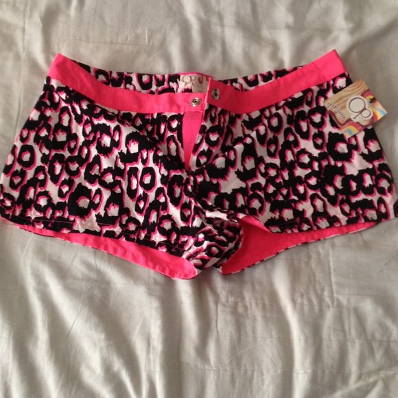 NWT pink leopard swim shorts