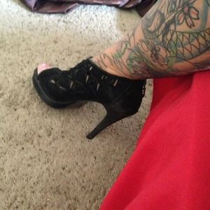 Black soft heels lightly used