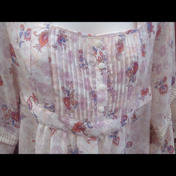 Really cute top - Picture 2 of 3