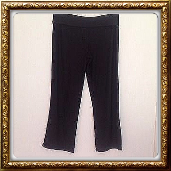 DANSKIN work out pants in black.