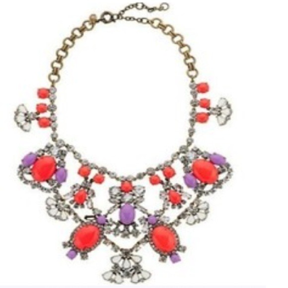 "Host pick" 👏🎉AHIGH QUALITY statement necklace - Picture 2 of 4