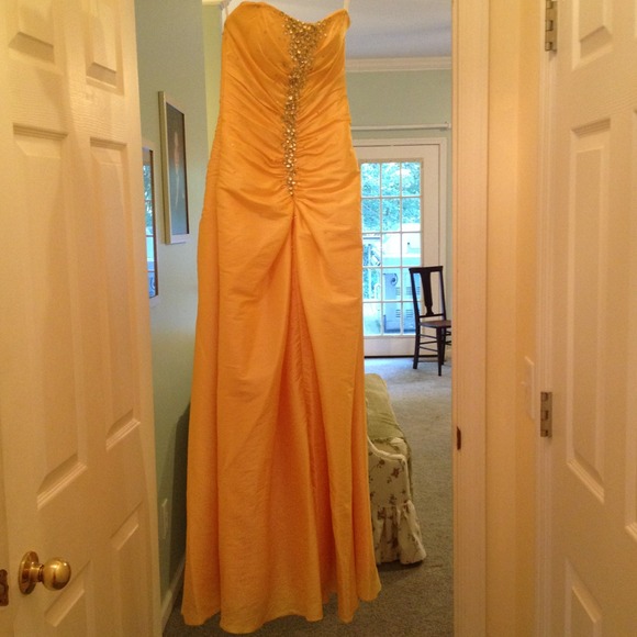 Prom 💎 Dress! - Picture 2 of 4
