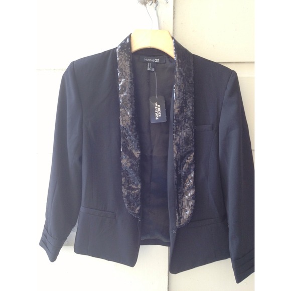 🎉HP🎉SOLD. Sequin collar blazer