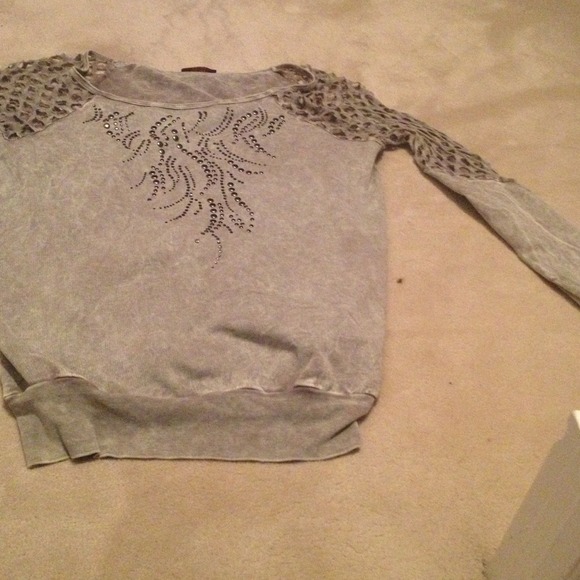 Boutique fashion sweatshirt - Picture 3 of 3