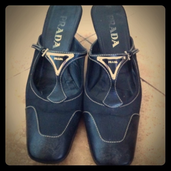 SOLD💯Authentic Prada shoes 38