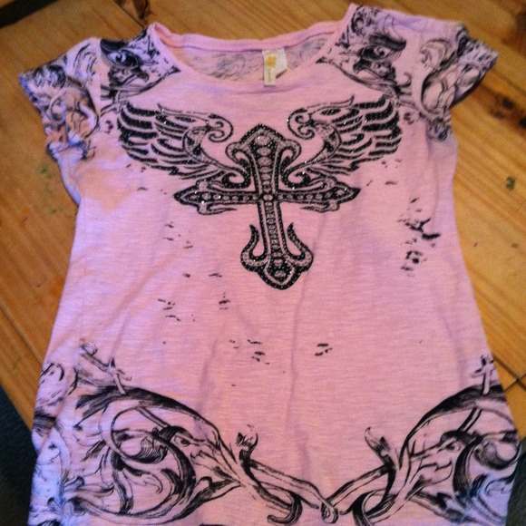 Super cute short sleeve shirt