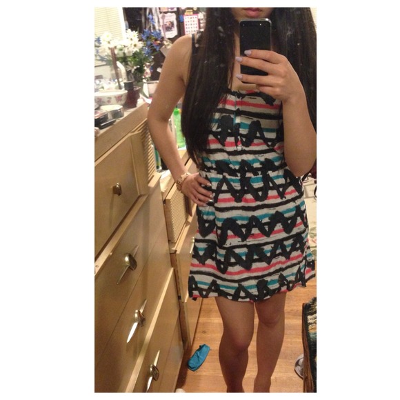 ❌SOLD❌Zig zag dress - Picture 2 of 2