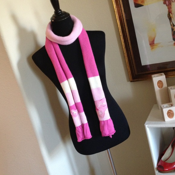 Knit scarf
