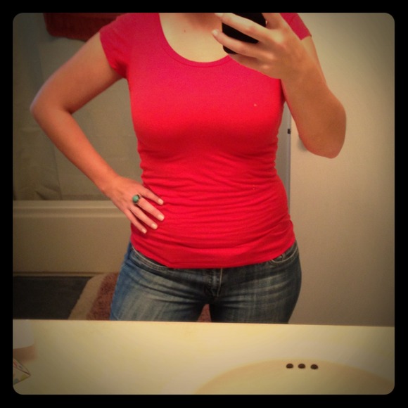 Plain red tee