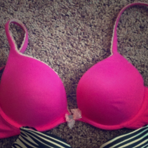 Pink VS Bra - 34B!!
