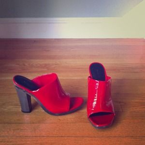 Adorable nine west size 8 heels!