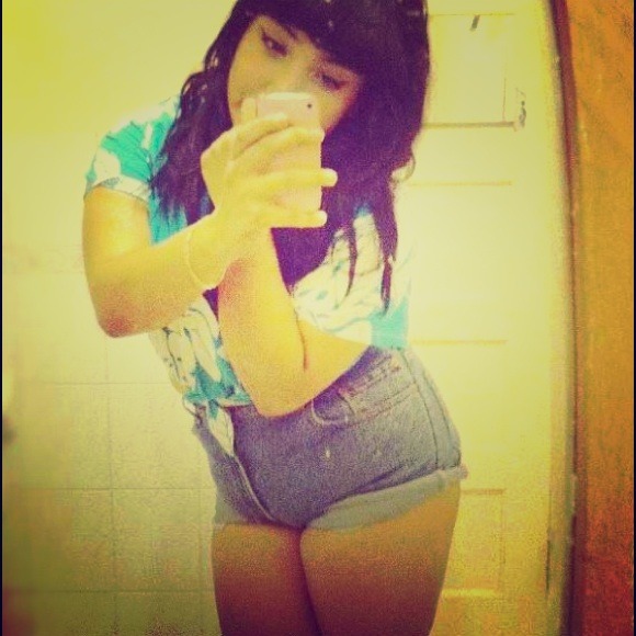 Plain folded high waisted shorts