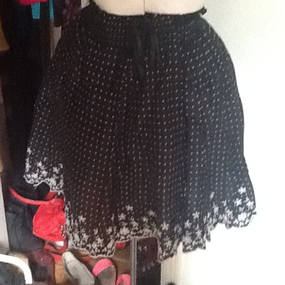 Black and White Retro Skirt - Picture 2 of 2