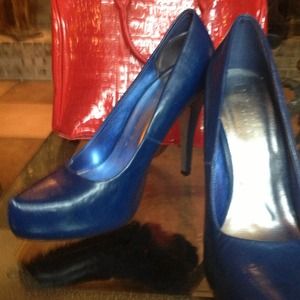 Awesome blue pumps
