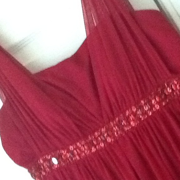 Red Dress - Picture 2 of 2