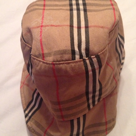 Burberry hat