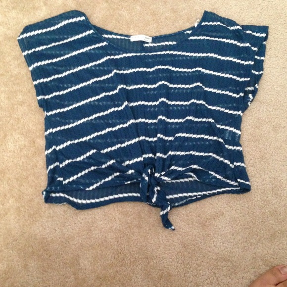Crop Top.