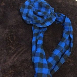 🔥Scarf and hat set and earrings bundle🔥