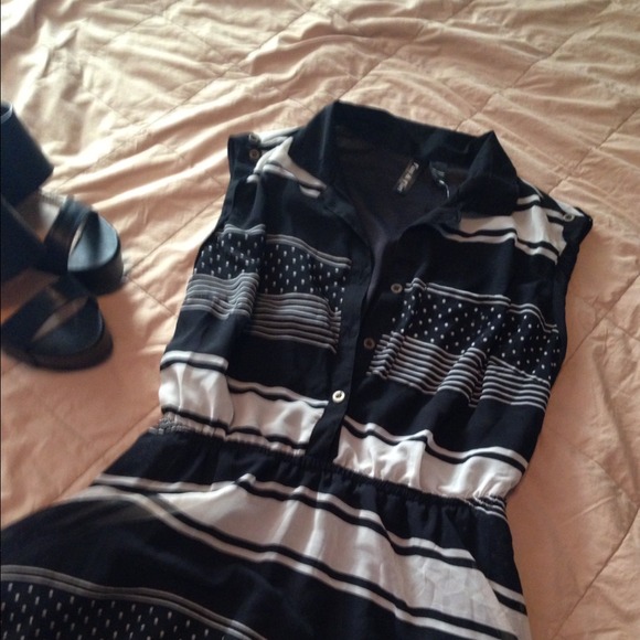 Sold🚫🚫🚫🚫 - Picture 2 of 4