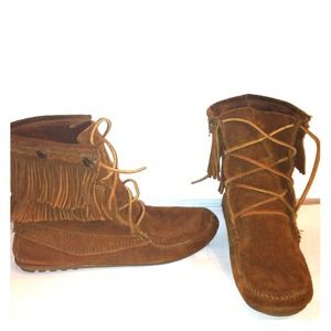 Minnetonka Double Fringe Tramper Boot