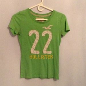 Green hollister t-shirt
