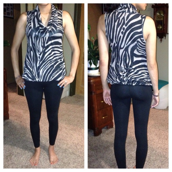 Day trip top✂️PRICE CUT✂️ - Picture 4 of 4