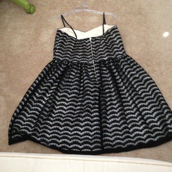 Evening dress - Picture 2 of 2