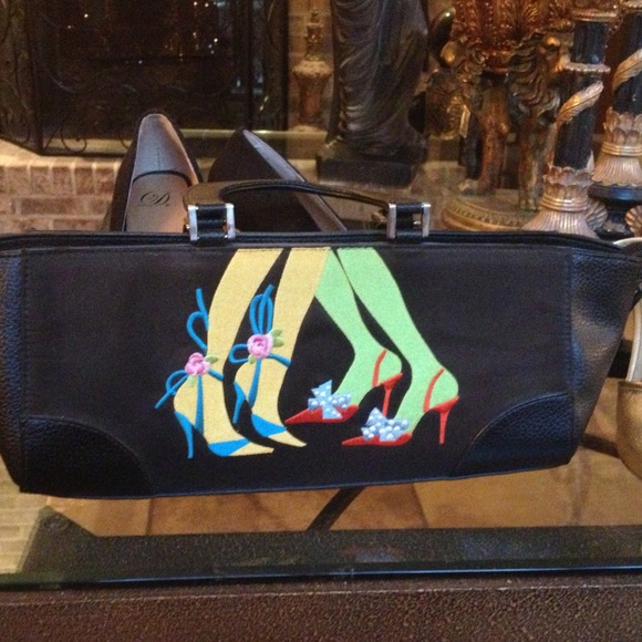 Fun black shoe bag