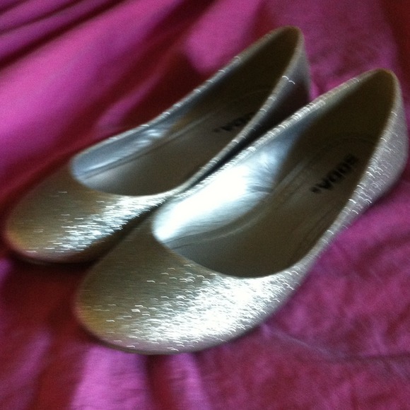 Shimmery flats