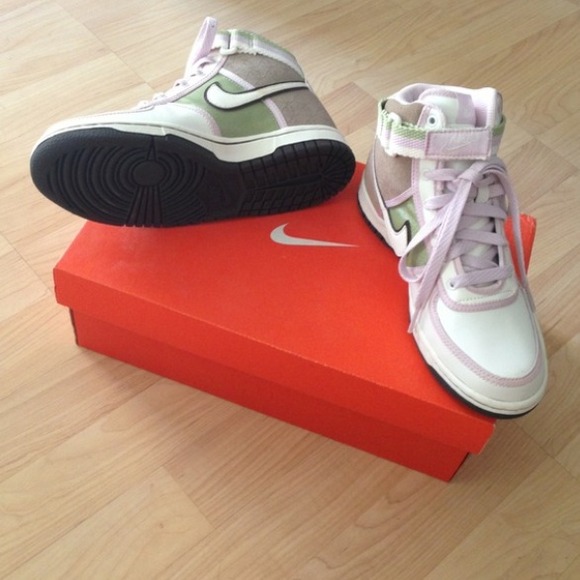 Rare Authentic Vandal Highs