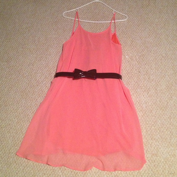 Never worn! Pink Midi dress from LuLu's - Picture 3 of 4