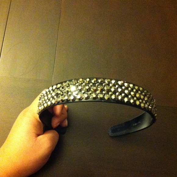 Silver Rhinestone Headband - Picture 2 of 2