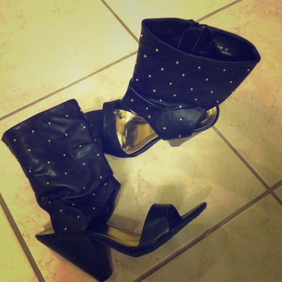 Black w gold heels