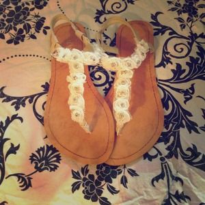 Strappy sandal