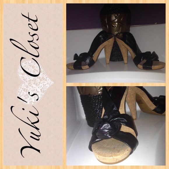 👠Michael Kors  leather strap👠