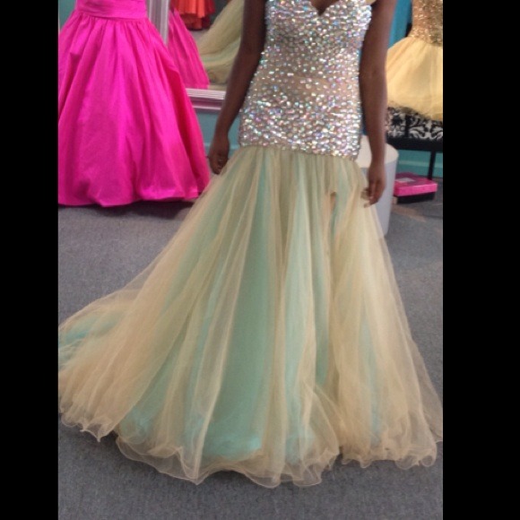 Sherri hill Dresses & Skirts - Sherri hill dress!