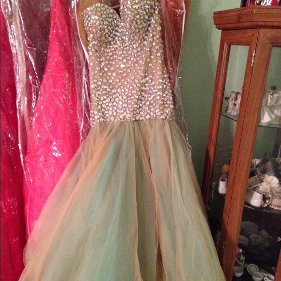 Sherri hill dress! - Picture 3 of 4