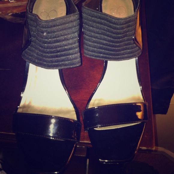 Black patent leather wedges