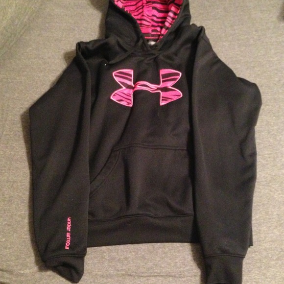 Under armour sweat shirt!