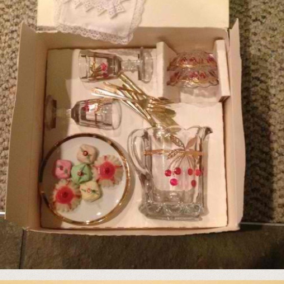 AG tea set