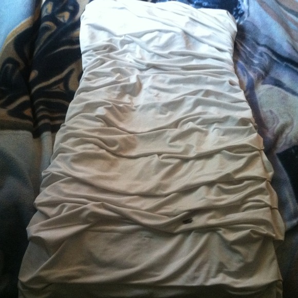 White strapless dress